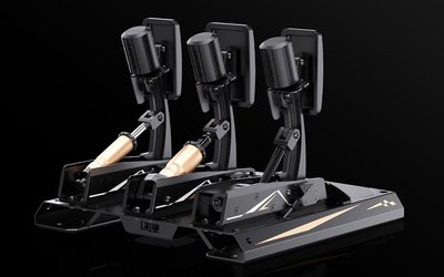 MOZA PHF Recension: Är den haptiska funktionen i pedalerna värd det?